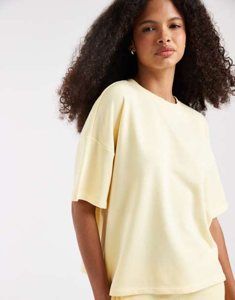 Pieces - Lysegul T-shirt i sweatshirt-stof med firkantet pasform - Del af sæt - view 1