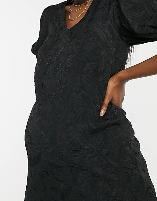 Pieces Maternity shift dress in textured black 