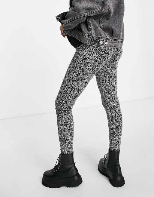 Pieces Maternity sparkle high waisted leggings in black, 2 of 4