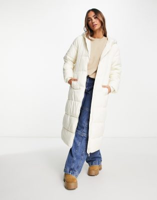 Pieces Maxi Padded Coat With Hood In Cream-white