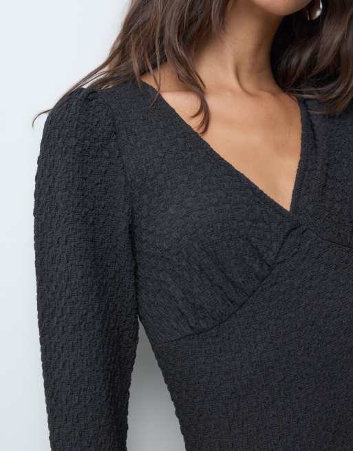 Pieces Maxikleid mit V-Ausschnitt und Struktur in Schwarz, 4 von 4