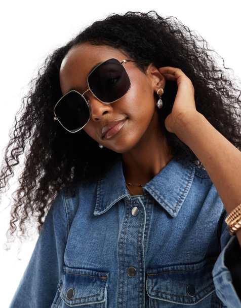 PIECES metal square frame sunglasses with black lens tint in gold - view 1