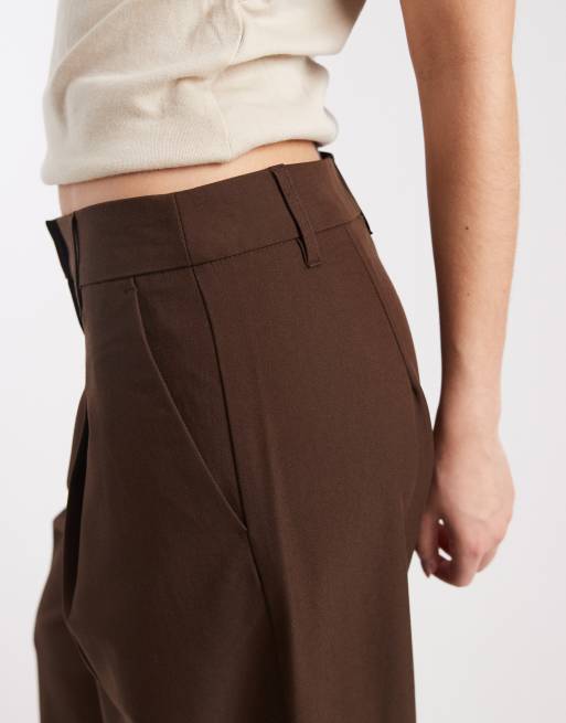 PIECES mid waist barrel leg tailored pants in chocolate brown, 4 of 5