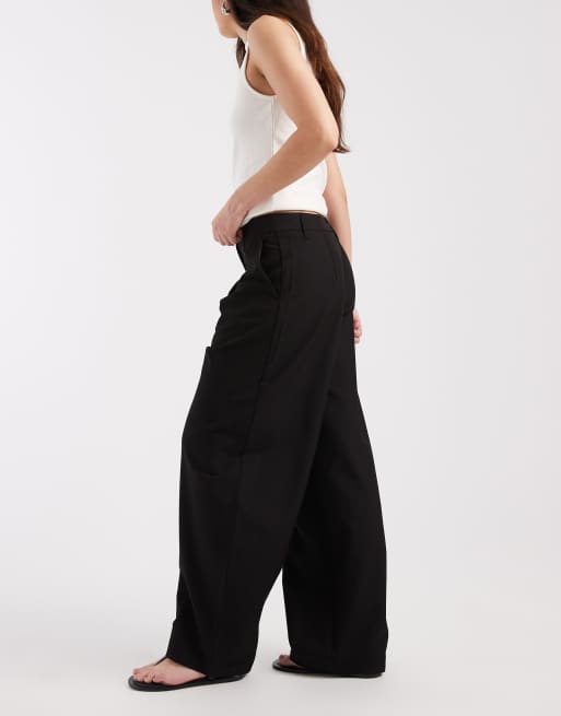Pieces mid waist barrel leg tailored trouser in black, 2 of 5