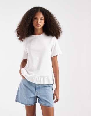 Pieces mid waist denim shorts in light blue light blue denim 11190₽