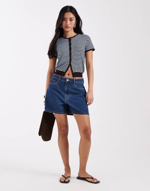 Pieces mid waist denim shorts in medium blue, 2 of 5