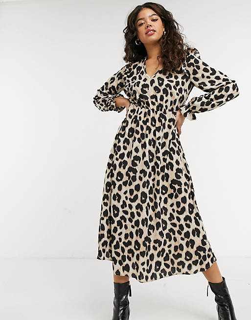  Pieces midi dress with frill shoulder in leopard print 