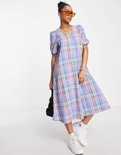 Pieces midi trapeze puff sleeve dress in blue check