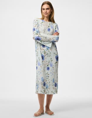 Pieces - Midikleid in Bit of Blue-Blau