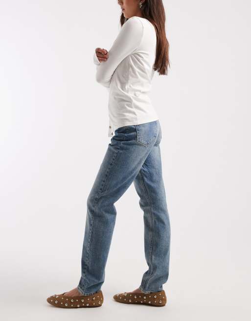 Pieces millie high waisted mom jeans in medium blue denim, 2 of 5