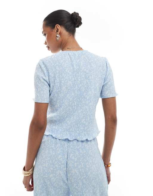 PIECES mini plisse baby tee in ditsy blue flower print (Part of a set), 3 of 4
