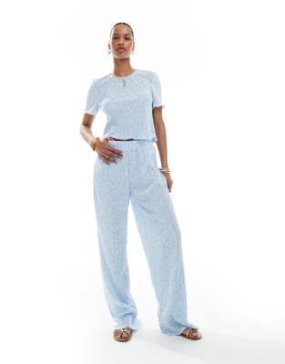 Pieces mini plisse wide leg trouser co-ord in ditsy blue flower print - view 1