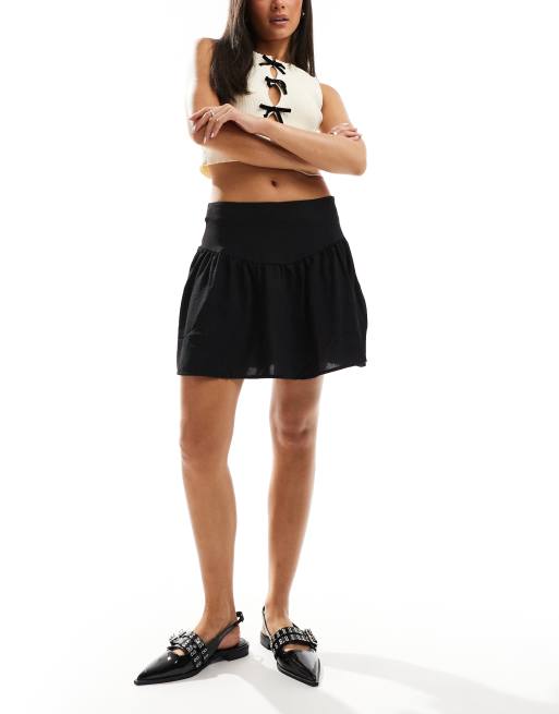 Pieces - Mini rok met verlaagde tailleband en rimpeleffect in zwart