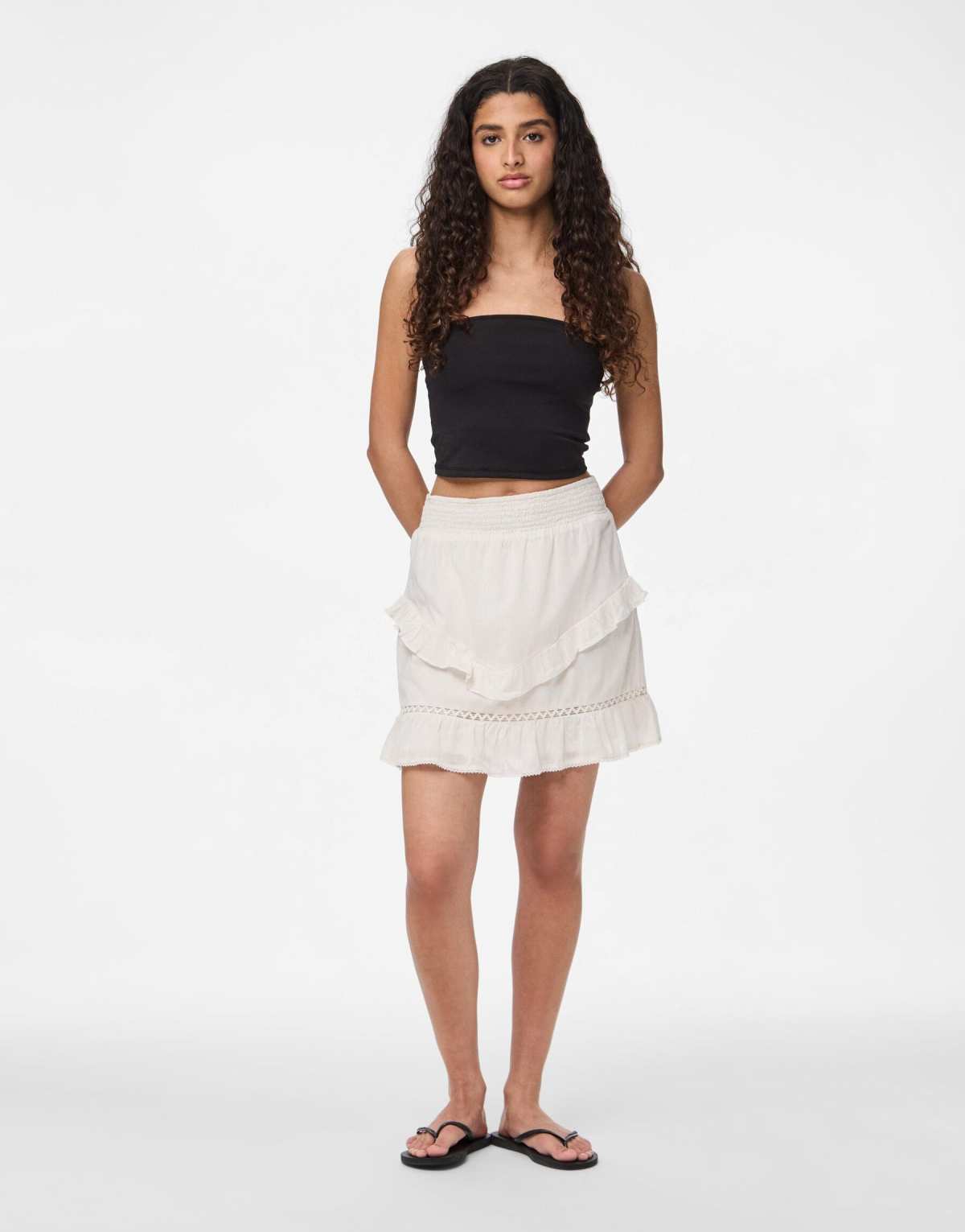 Pieces Mini skirt in white sand