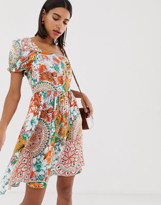 Pieces – Miniklänning med blandat mönster, fyrkantig halsringning och smock-Orange