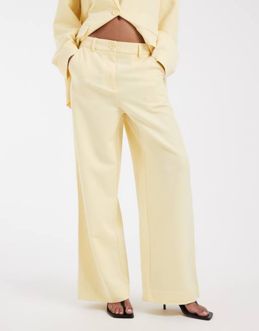 Pieces – Mix & Match – Elegante Hose in Blassgelb mit hohem Bund und weitem Bein, 2 von 5