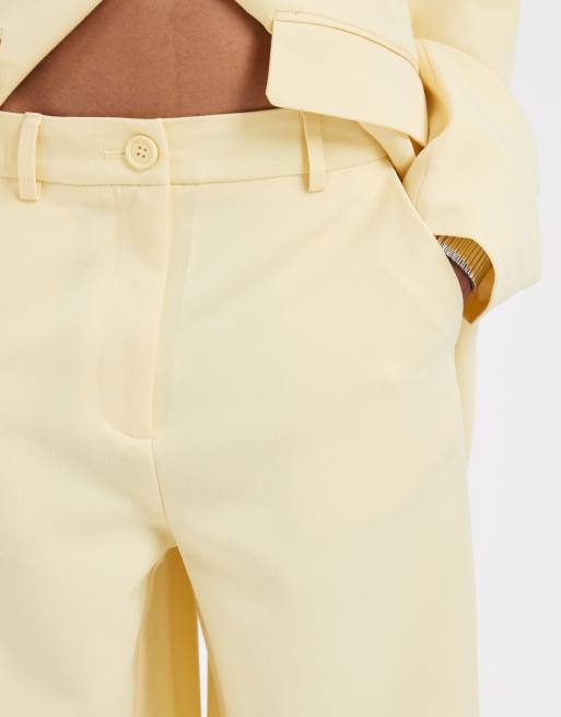 Pieces – Mix & Match – Elegante Hose in Blassgelb mit hohem Bund und weitem Bein, 3 von 5