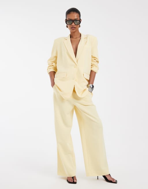 Pieces - Mix & Match - Blazer sartoriale oversize e pantaloni sartoriali a vita alta con fondo ampio giallo pallido, 2 di 3