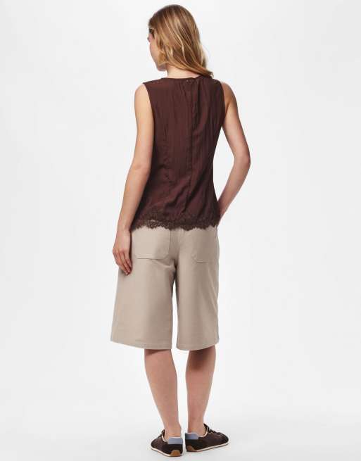 Pieces mouwloze top in donkerbruin, 2 van 7