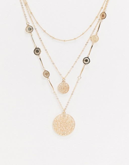 Pieces multirow layered necklace with filigree pendants in gold