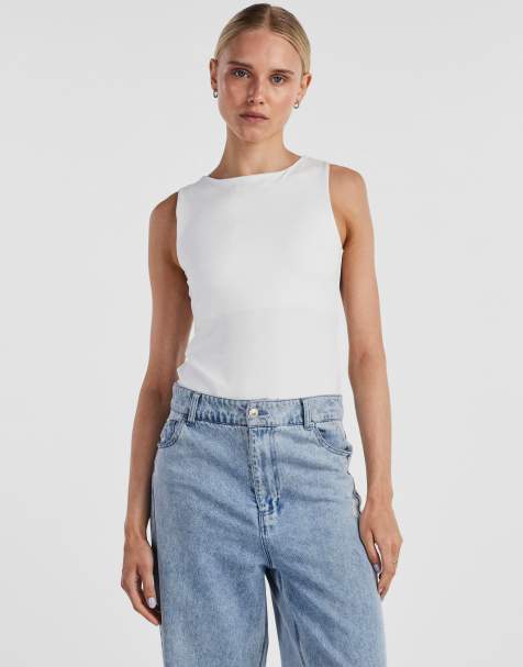 Pieces - Naadloze bodysuit in wit - view 1