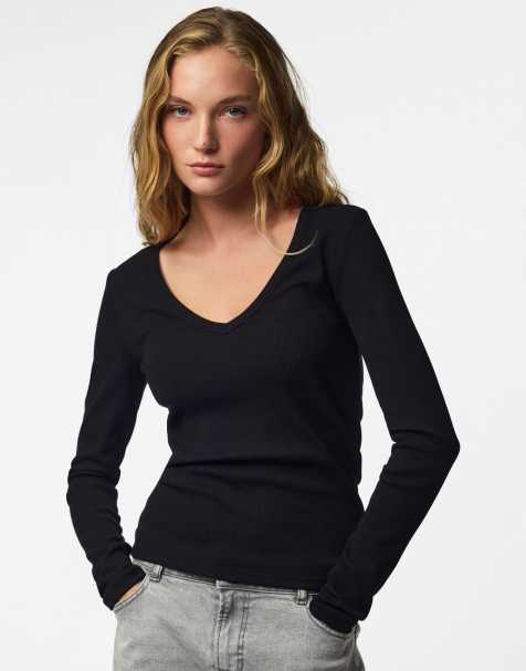 Pieces Ohland slim fit v-neck long sleeve stretch top in black - view 1