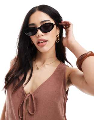 Pieces Oval Framed Sunglasses With Black Tint Lens