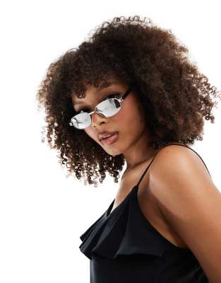 Pieces - Ovale Sonnenbrille in Silber mit verspiegelten Gläsern