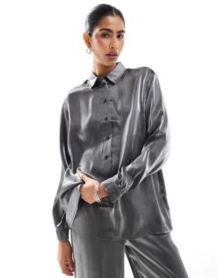 Pieces - Oversize-Hemd in Metallic-Grau, Kombiteil