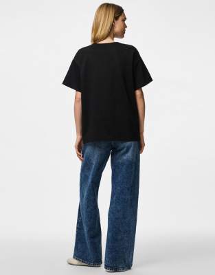 Pieces - Oversize-T-Shirt in Schwarz