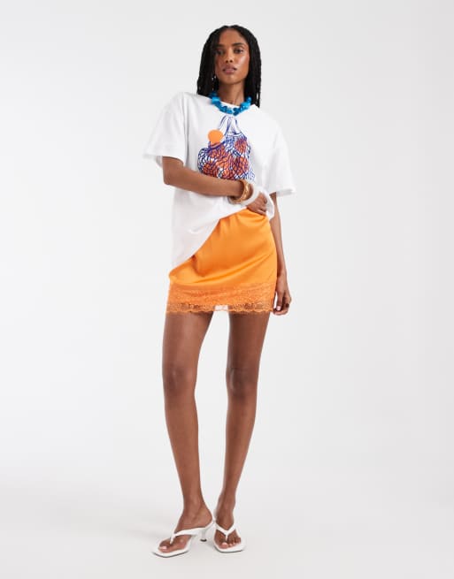 PIECES – Oversize-T-Shirt in Weiß mit Einkaufstaschen-Print, 3 von 4