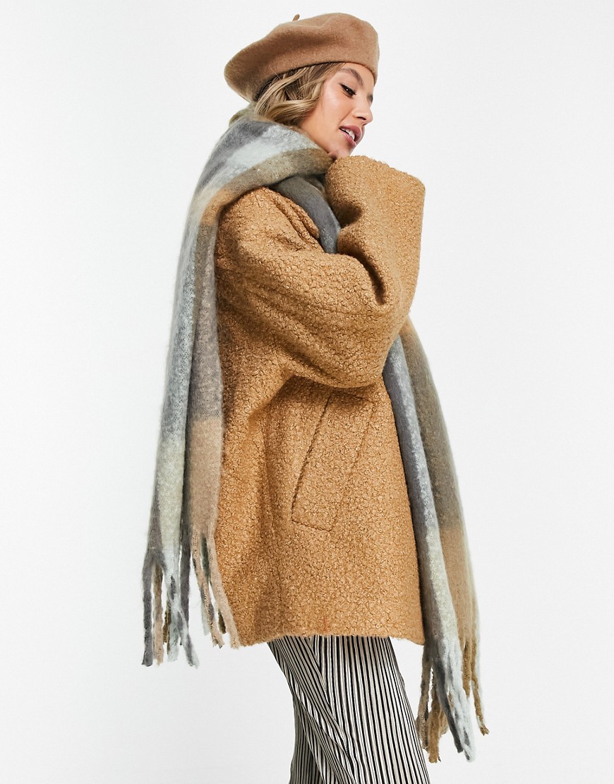 Pieces oversized brushed scarf in camel mixed check-Multi