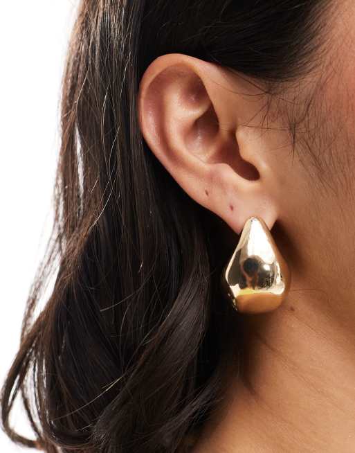 Pieces oversized chunky droplet earrings in gold, 2 of 4