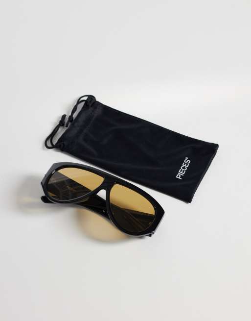 Pieces oversized retro aviator sunglasses in black, 2 of 3