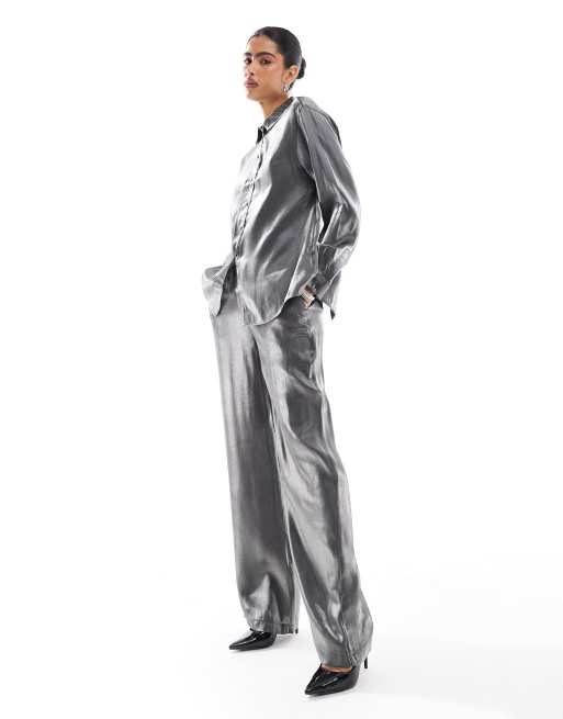 Pieces oversized shirt and pants set in metallic gray