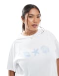 [Pieces Plus] Pieces oversized t-shirt with 3 seashell graphic in white 28-30 White blue