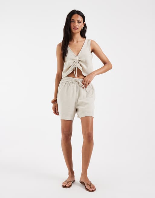 Pieces - Pantaloncini a vita alta in cotone stropicciato grigio caldo in coordinato, 2 di 5