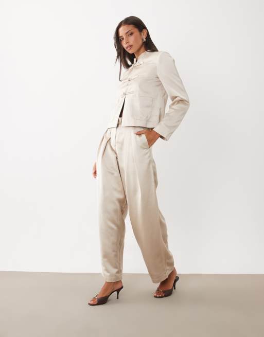 Pieces pantaloni coordinati in raso elegante color oro, 1 di 5