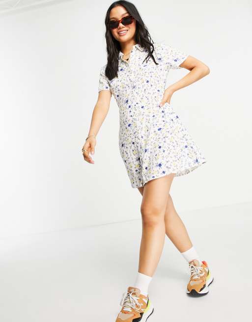 Pieces Petite Exclusive mini shirt dress in white floral, 4 of 4
