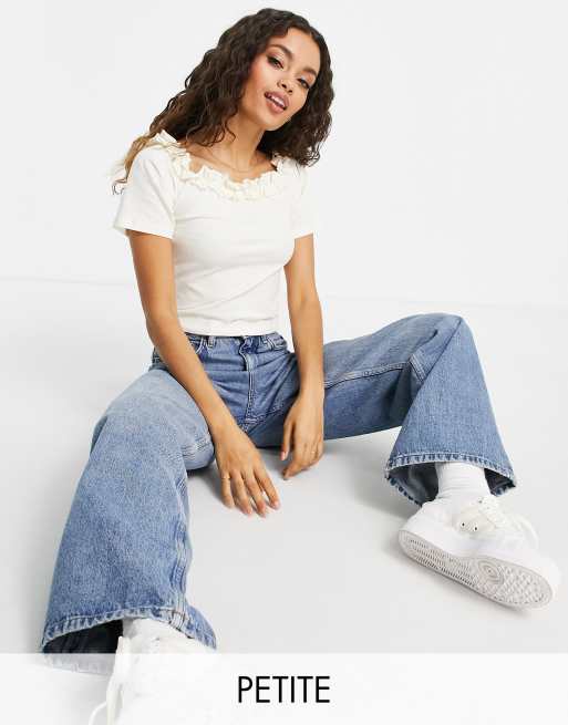 Pieces Petite - T-shirt à ourlet ondulé - Blanc