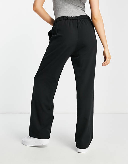  Pieces pleated detail wide leg tailored trousers in black 