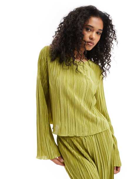 Pieces plisse flared sleeve top in green (part of a set) - view 1