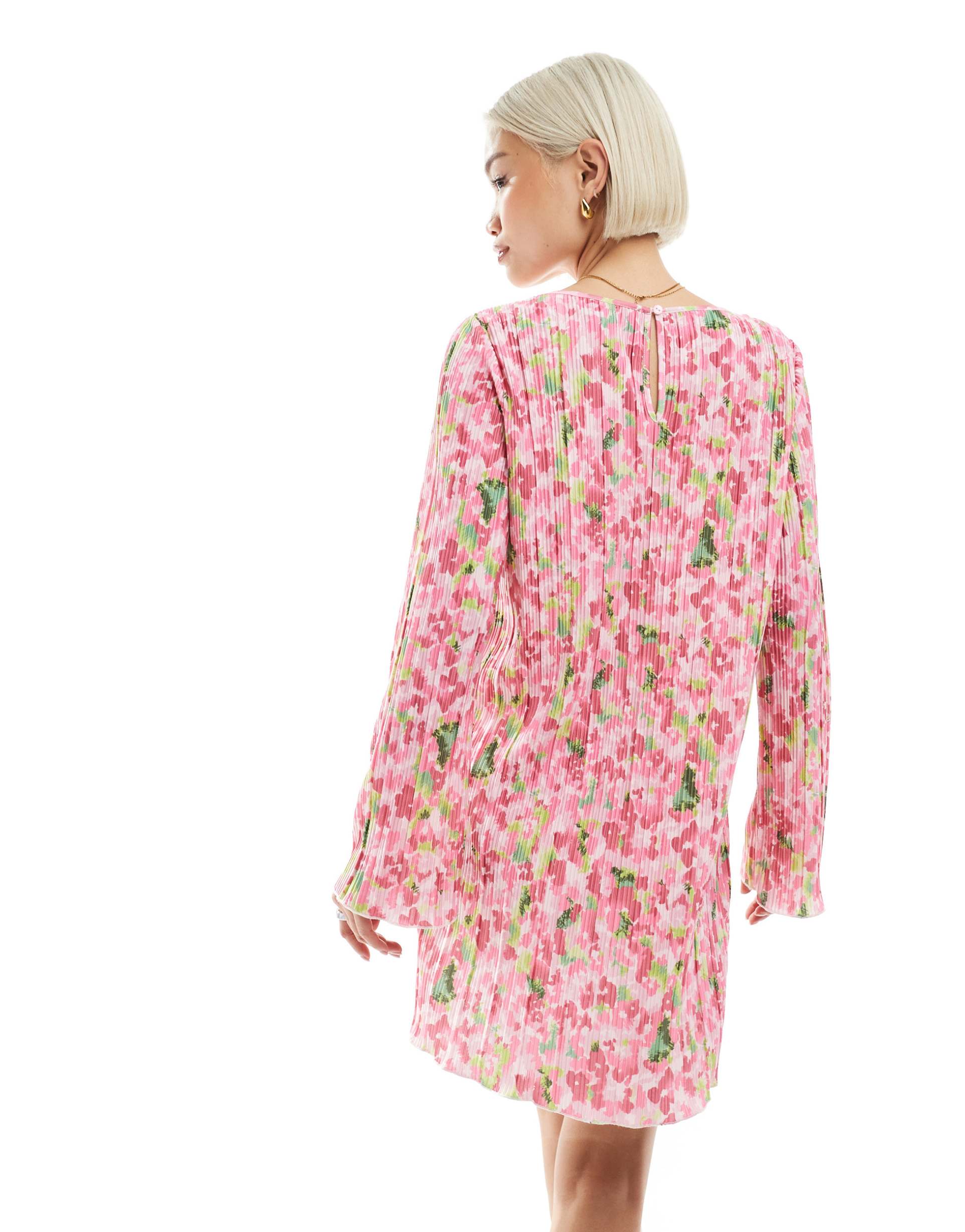 pieces plisse long sleeve mini dress in pink floral print