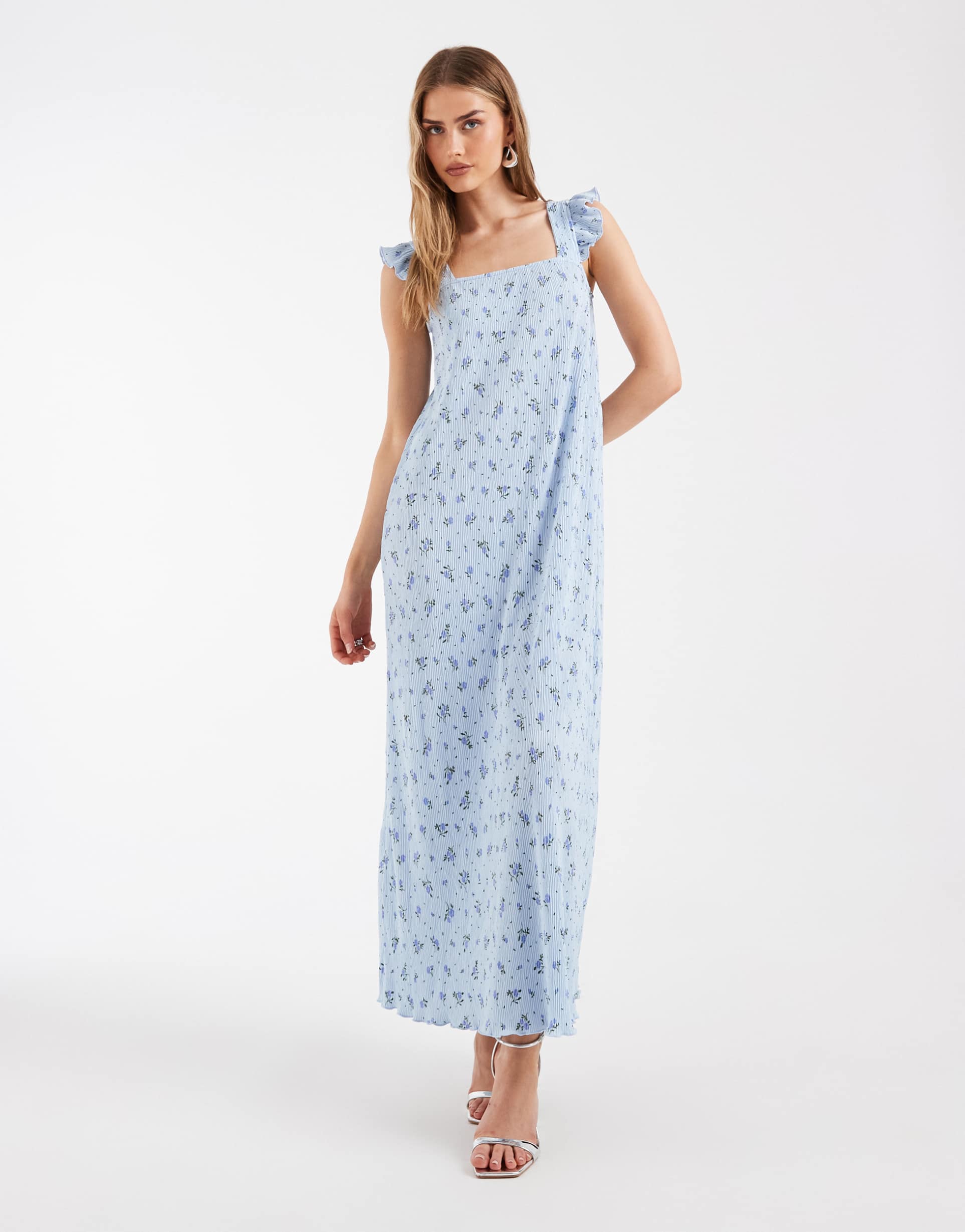 pieces plissé maxi dress with frill sleeves in blue floral