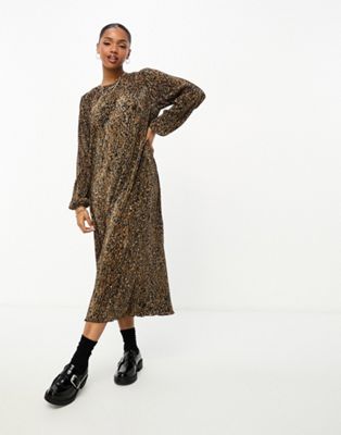 Pieces plisse midi dress in leopard print