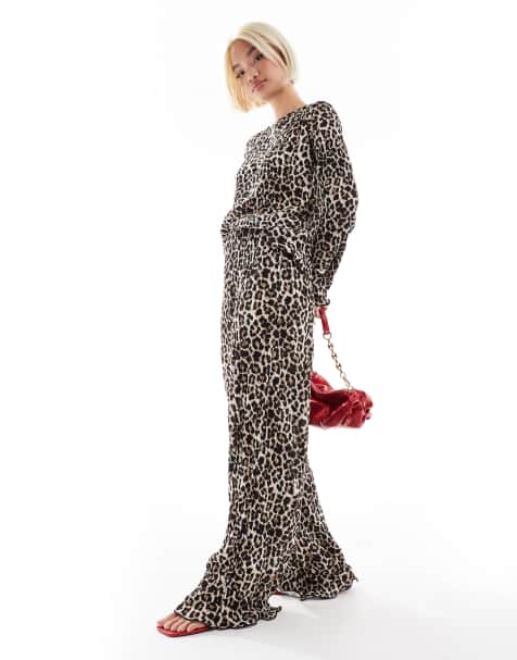 Pieces plisse top and trouser co-ord in leopard print - view 1