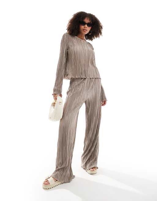 Pieces plisse wide leg pants in stone -set