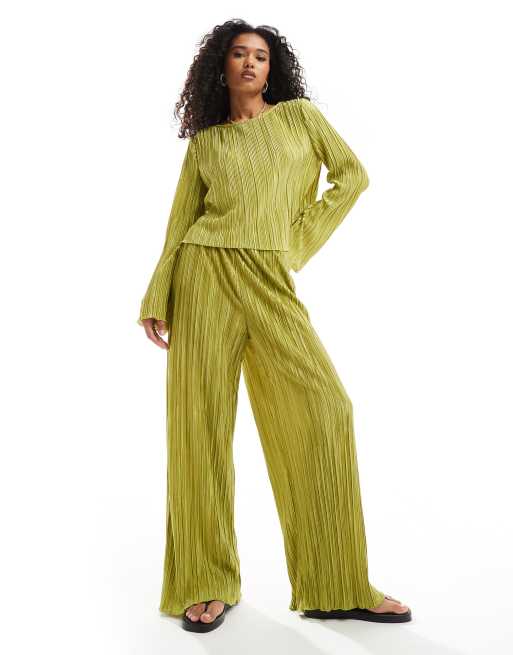 Pieces – Plissierte Hose in Grün mit weitem Bein, Kombiteil