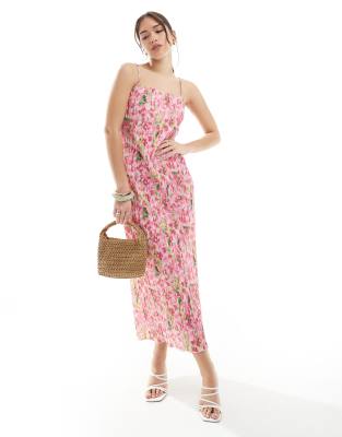 Pieces - Plissiertes Camisole-Maxikleid in Rosa mit Wasserfallausschnitt und Blumenmuster