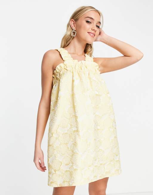 Pieces – Premium – Exklusives Jacquard-Minikleid in Zitronengelb mit gerafften Trägern, 4 von 4